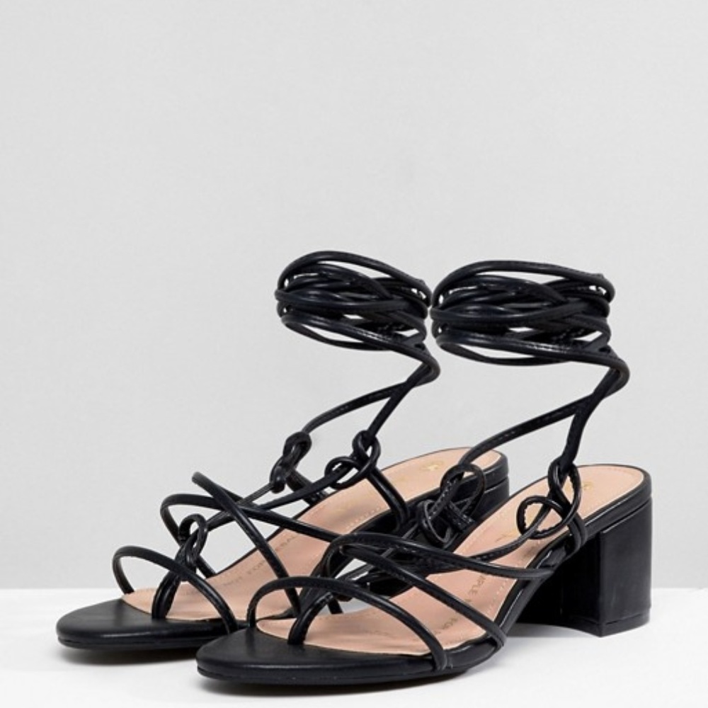 MONKI BLOCK HEEL SANDALS